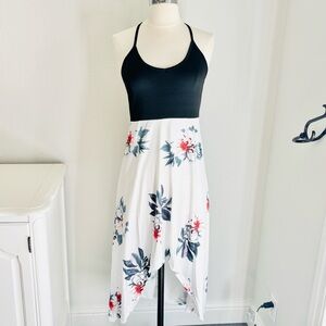 🌿3 FOR $12: Black & White Floral Print Crossback Hi- lo hem stretch dress, M